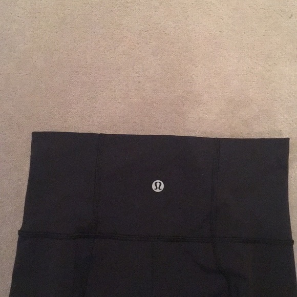 Lulu lemon black yoga pants - Picture 2 of 2